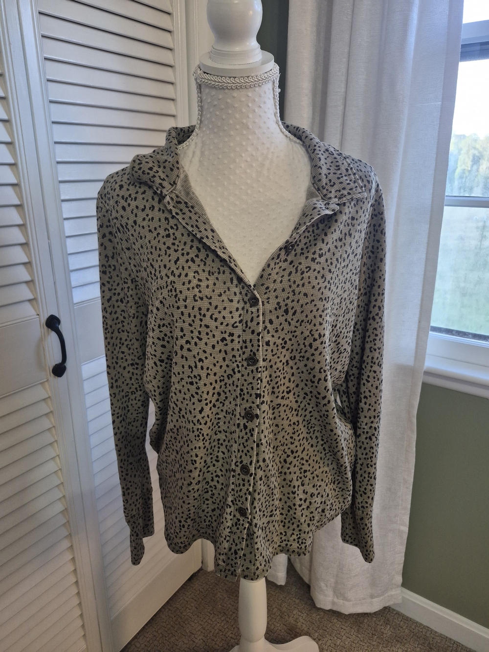 Jane and Delancey Green Button-Down Shirt with Black Spot Print